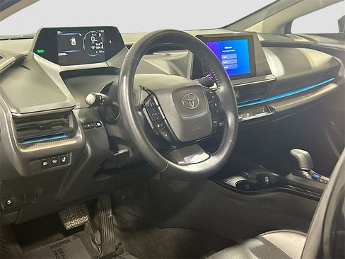 Used 2024 Toyota Prius XLE image 7