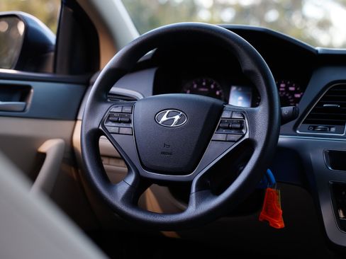 Used 2015 Hyundai Sonata SE image 26