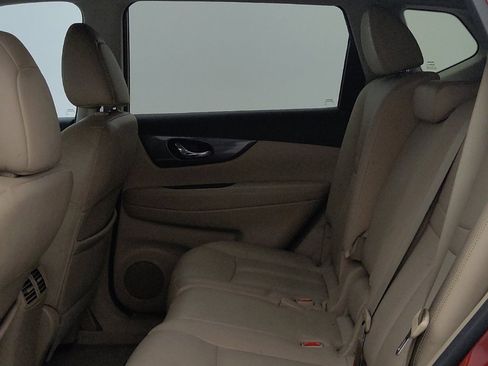 Used 2015 Nissan Rogue SL w/ SL Premium Package image 18