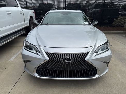 Used 2019 Lexus ES 350 w/ Premium Package FWD image 3