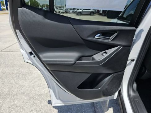 New 2026 Chevrolet Equinox LT w/ Safety and Technology Package FWD image 11