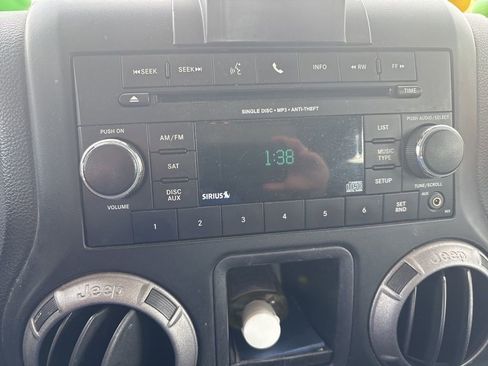 Used 2012 Jeep Wrangler Sport w/ Connectivity Group AWD/4WD image 9