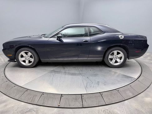 Used 2012 Dodge Challenger SXT image 8
