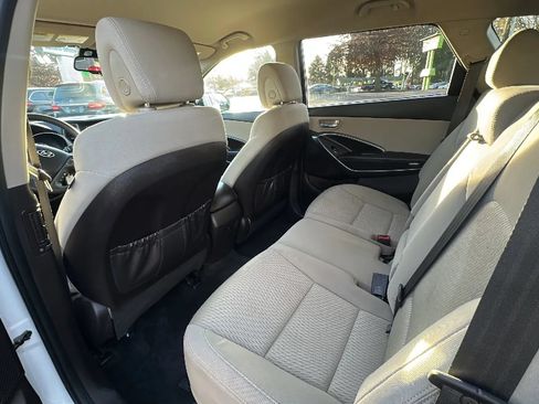 Used 2019 Hyundai Santa Fe XL SE AWD/4WD image 9