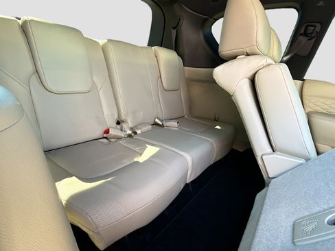 Used 2024 INFINITI QX80 Sensory image 22