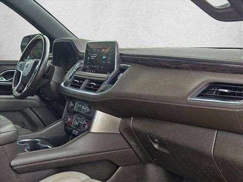Used 2021 Chevrolet Suburban Z71 AWD/4WD image 19