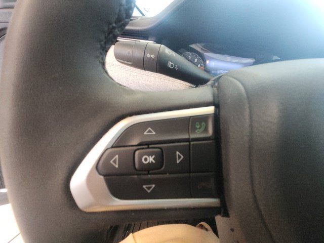 Used 2023 Jeep Compass Latitude w/ Sun and Sound Group AWD/4WD image 24