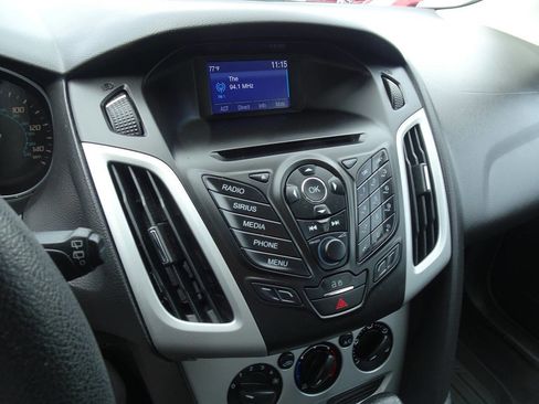 Used 2014 Ford Focus SE image 17