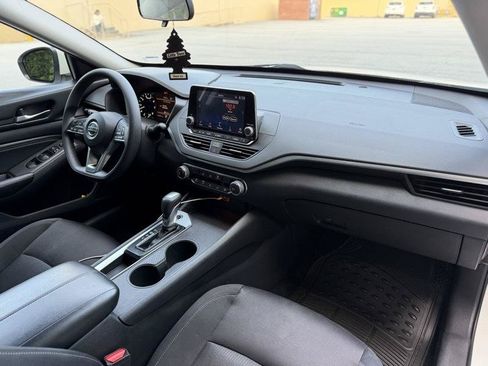 Used 2019 Nissan Altima 2.5 S FWD image 17
