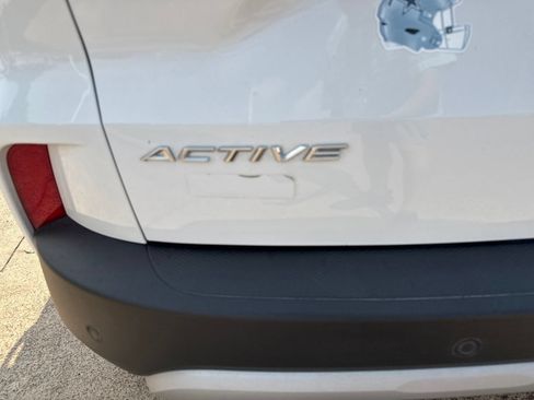 Used 2023 Ford Escape Active w/ Tech Pack #1 FWD image 9
