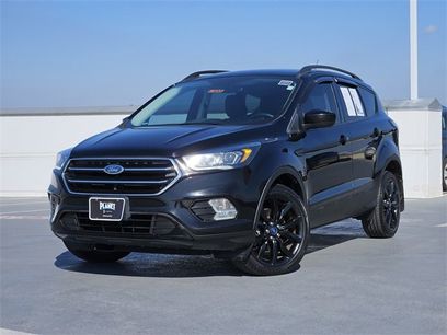 Used 2018 Ford Escape SE w/ SE Sport Appearance Package