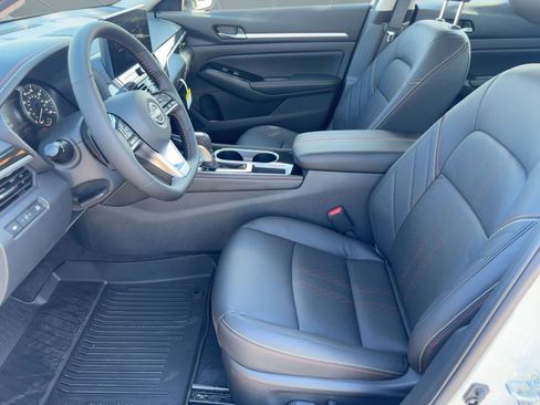 New 2025 Nissan Altima 2.5 SR w/ SR Premium Package image 5