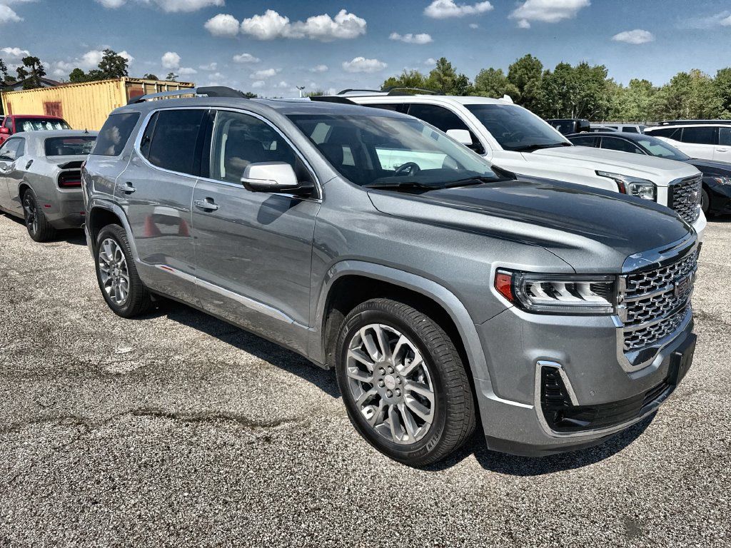 Used 2023 GMC Acadia Denali w/ Denali Ultimate Package FWD image 11