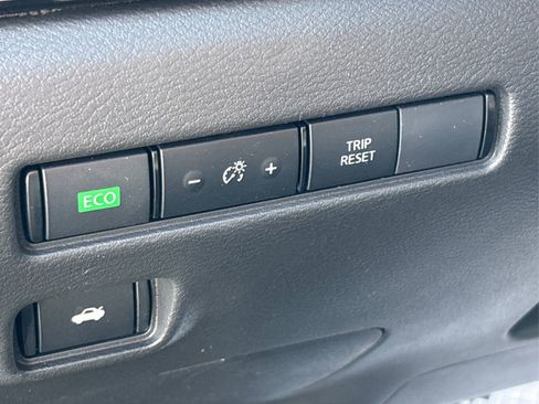 New 2025 Nissan Sentra SR w/ SR Premium Package image 35