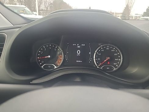 Used 2023 Jeep Renegade Latitude w/ Premium Group image 18