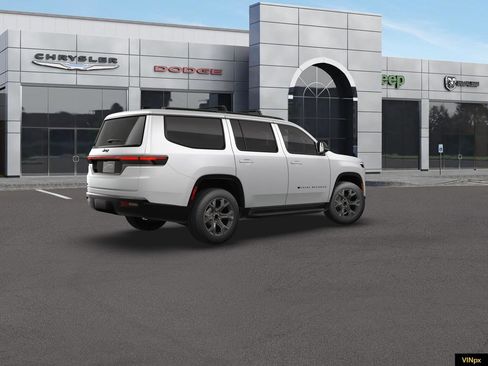 New 2026 Jeep Grand Wagoneer Limited w/ HD Trailer Tow Package image 8