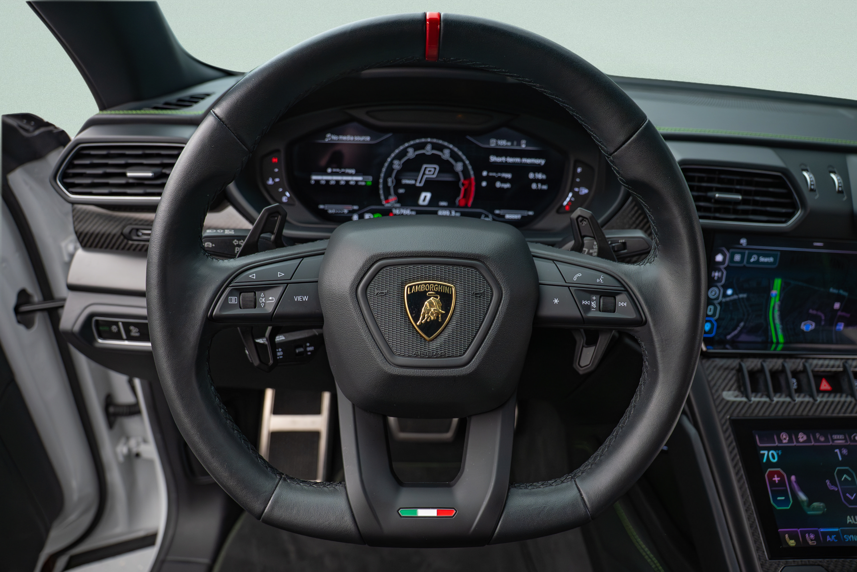 Used 2024 Lamborghini Urus S AWD/4WD image 14