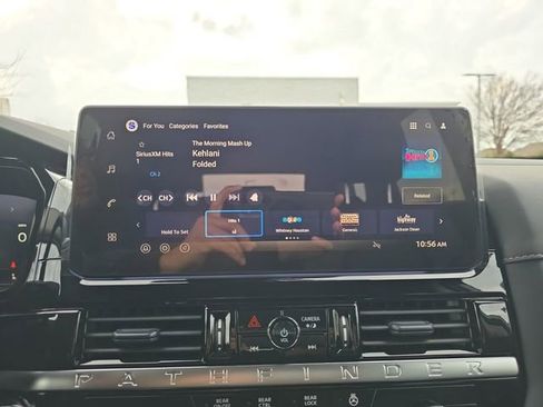 New 2026 Nissan Pathfinder SL image 8