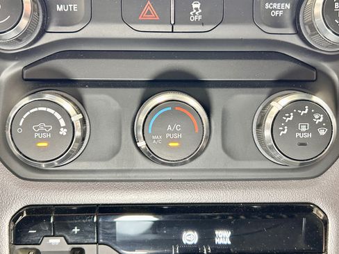 Used 2023 RAM 3500 Big Horn w/ Level 1 Equipment Group AWD/4WD image 28