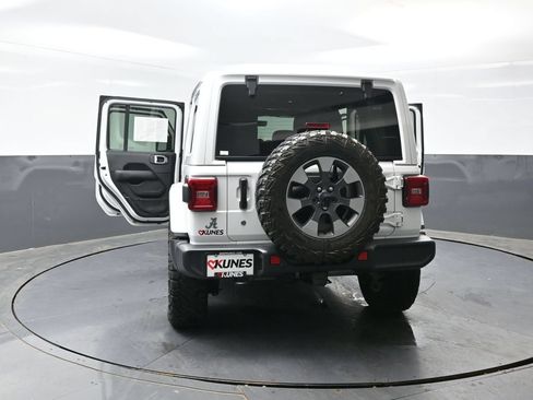 Used 2018 Jeep Wrangler Unlimited Sahara AWD/4WD image 54