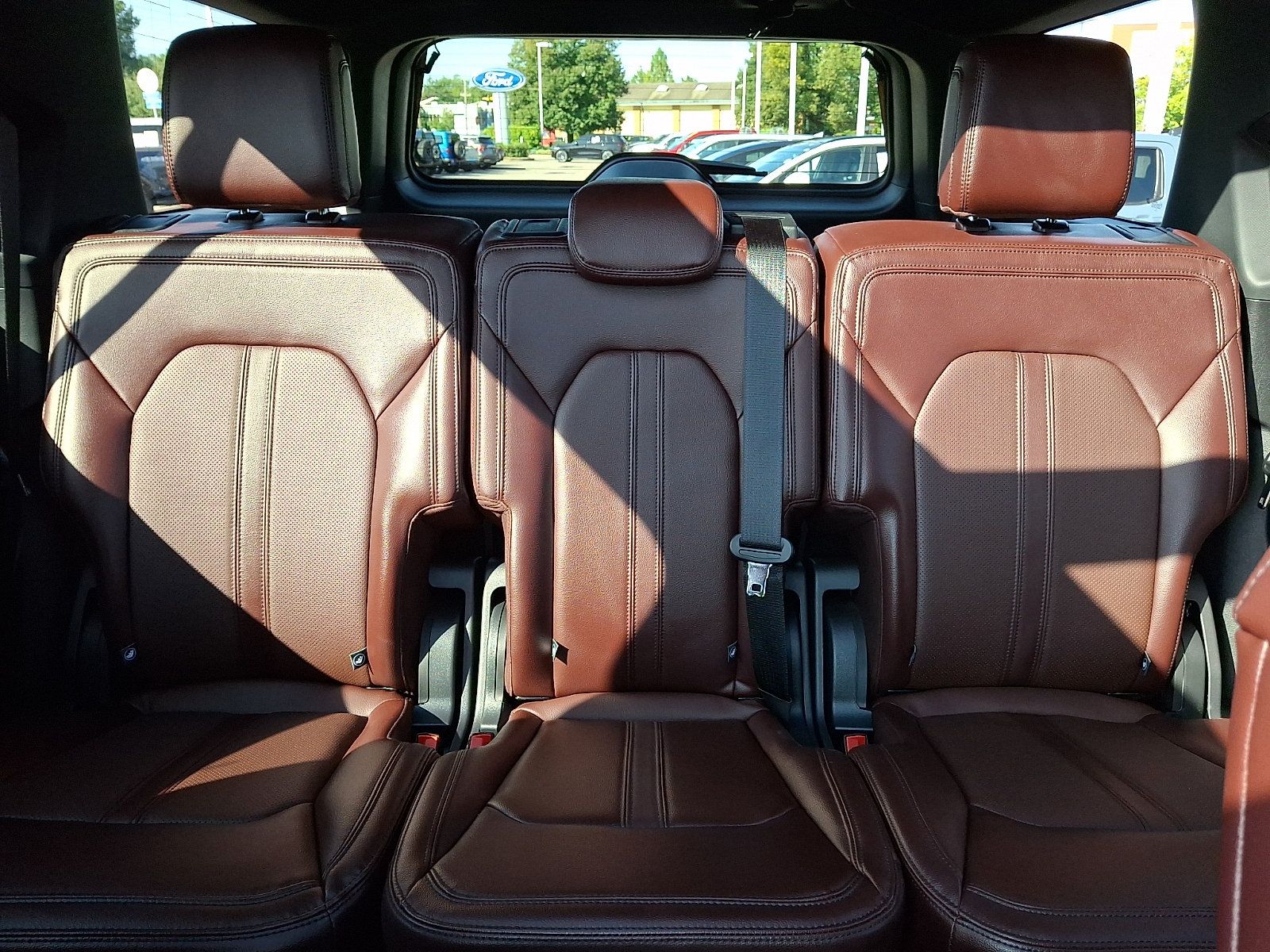 Used 2024 Ford Expedition Limited AWD/4WD image 18