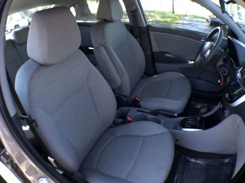 Used 2017 Hyundai Accent SE image 19