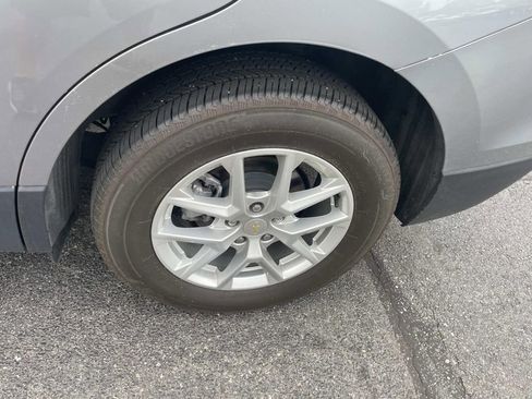 Used 2024 Chevrolet Equinox LT AWD/4WD image 13