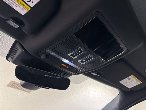 New 2026 Jaguar F-PACE R-Dynamic S image 18