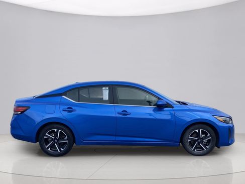Used 2025 Nissan Sentra SV FWD image 7