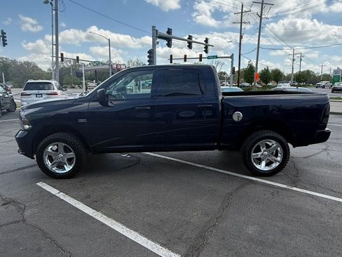 Used 2016 RAM 1500 Express w/ Popular Equipment Group image 9