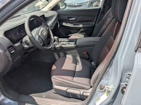 New 2026 Nissan Sentra SR FWD image 16
