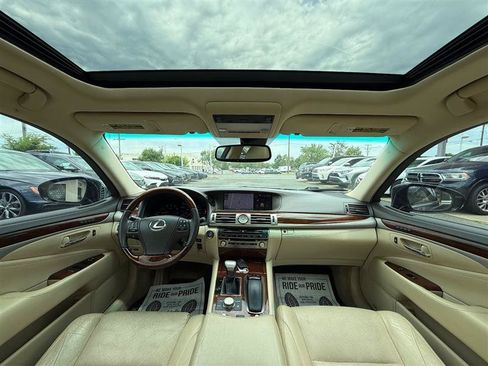 Used 2013 Lexus LS 460 w/ Comfort Pkg RWD image 25