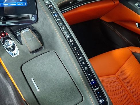 Used 2025 Chevrolet Corvette Stingray Premium Cpe w/ Stealth Interior Trim Package RWD image 17