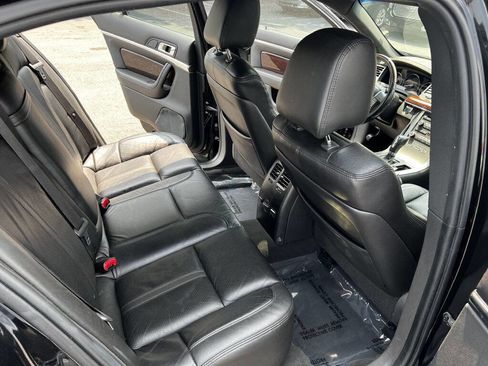 Used 2010 Lincoln MKS AWD image 19