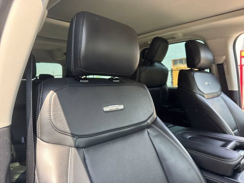 Used 2025 Ford Expedition Max Platinum AWD/4WD image 29