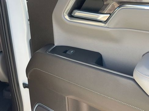 Used 2022 Chevrolet Silverado 1500 LTZ w/ Technology Package image 19