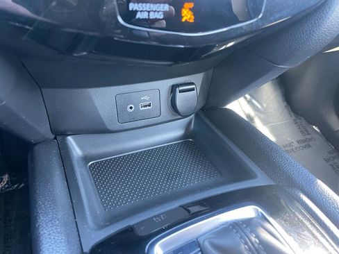 Used 2022 Nissan Rogue Sport S AWD/4WD image 12