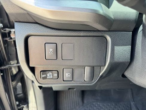 Used 2021 Toyota Tacoma SR5 RWD image 18