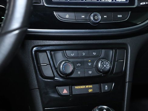 Used 2019 Buick Encore Preferred image 26