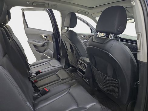 Used 2020 Audi Q7 3.0T Prestige w/ Prestige Package image 9