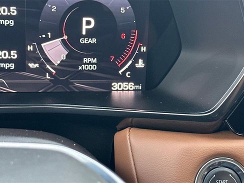 Used 2025 GMC Canyon AT4 image 26