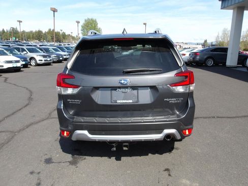 Used 2022 Subaru Forester Touring w/ Popular Package #2 AWD/4WD image 4