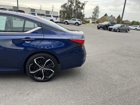 Used 2024 Nissan Altima 2.5 SR image 6