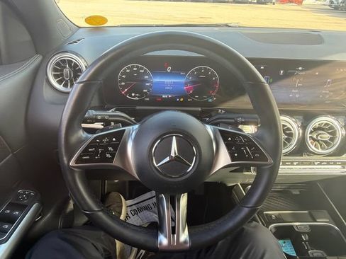 Used 2025 Mercedes-Benz GLA 250 4MATIC image 28