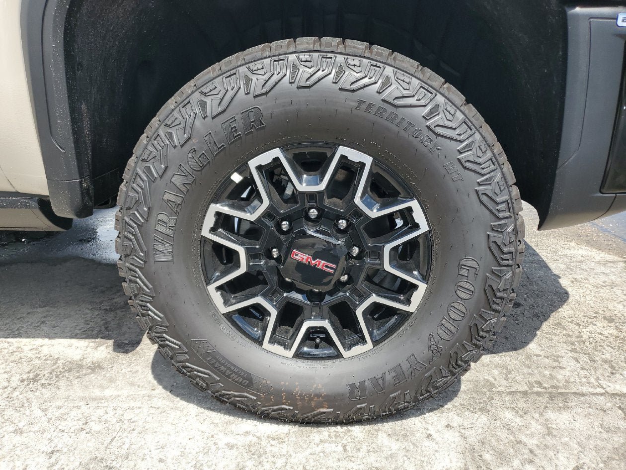 New 2026 GMC Sierra 2500 AT4X AWD/4WD image 6