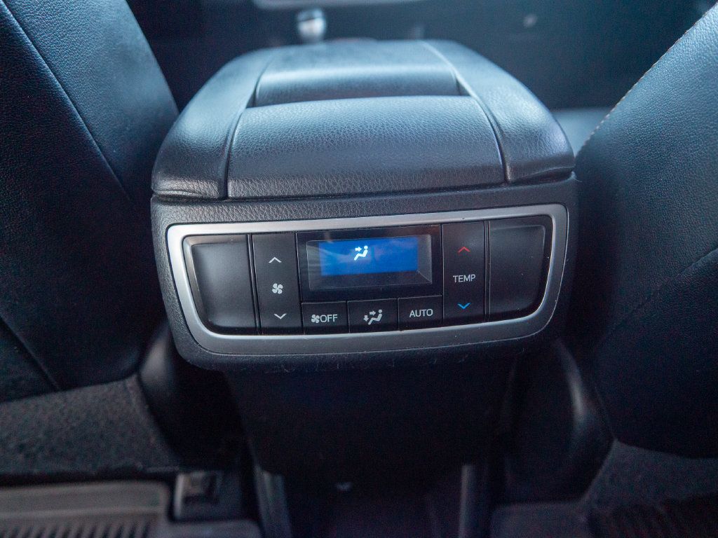 Used 2017 Toyota Highlander XLE w/ Protection Package #3 AWD/4WD image 16