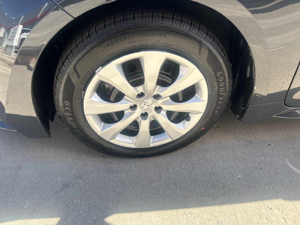 Certified 2025 Toyota Corolla LE FWD image 10