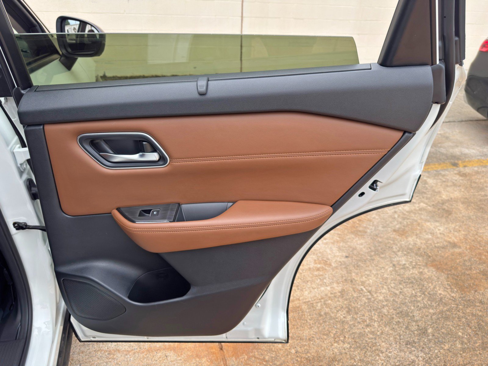 Used 2024 Nissan Rogue Platinum w/ Platinum Premium Package FWD image 43