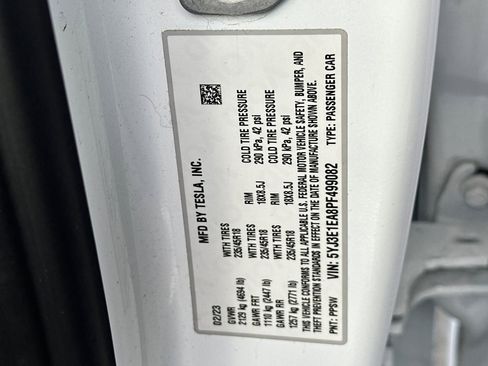 Used 2023 Tesla Model 3 Standard Range image 57