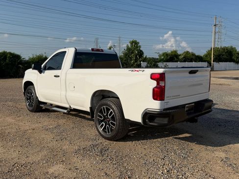 Used 2025 Chevrolet Silverado 1500 W/T w/ Trailering Package AWD/4WD image 3